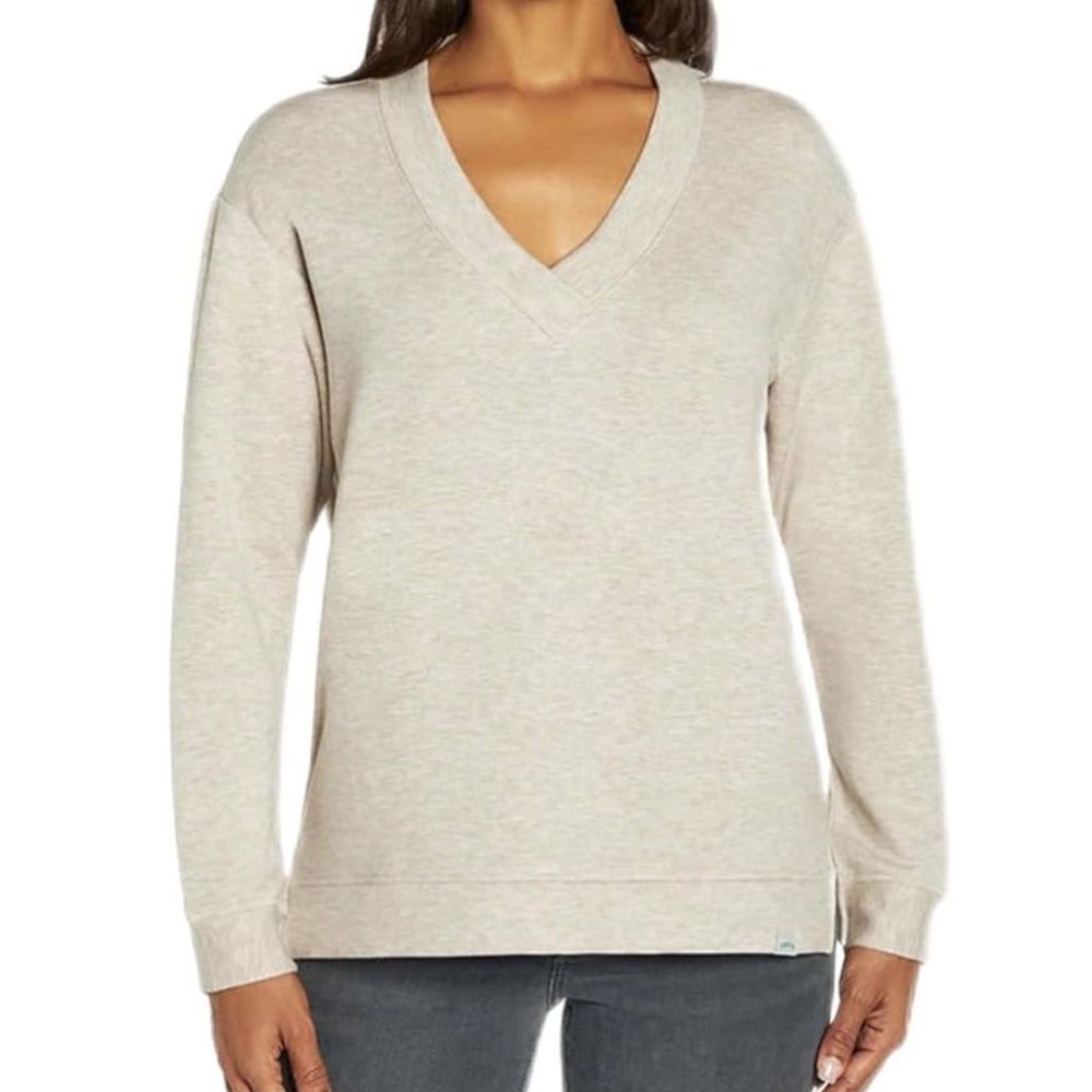Orvis Woman's Tan‎ V-Neck Sweatshirt Medium